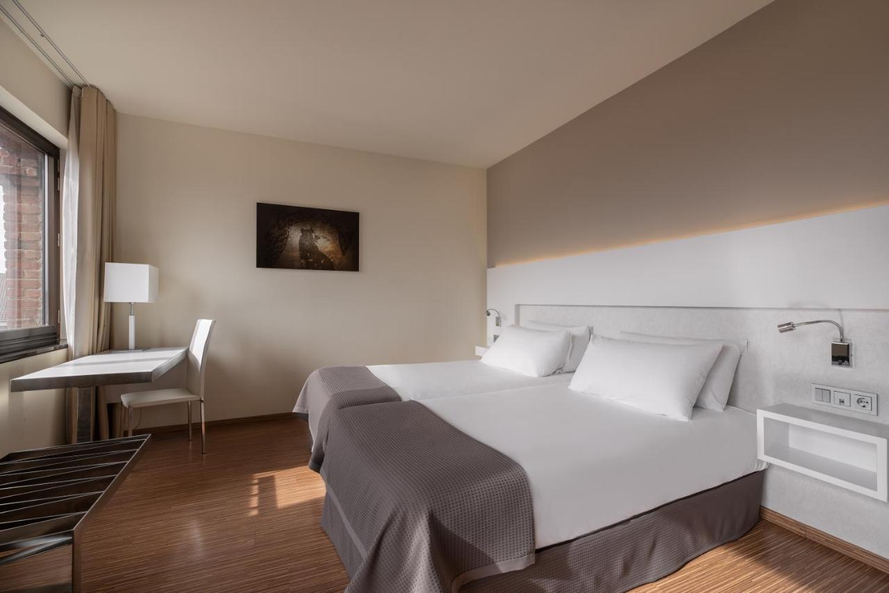 Eurostars Via De La Plata Hotel Astorga Kültér fotó