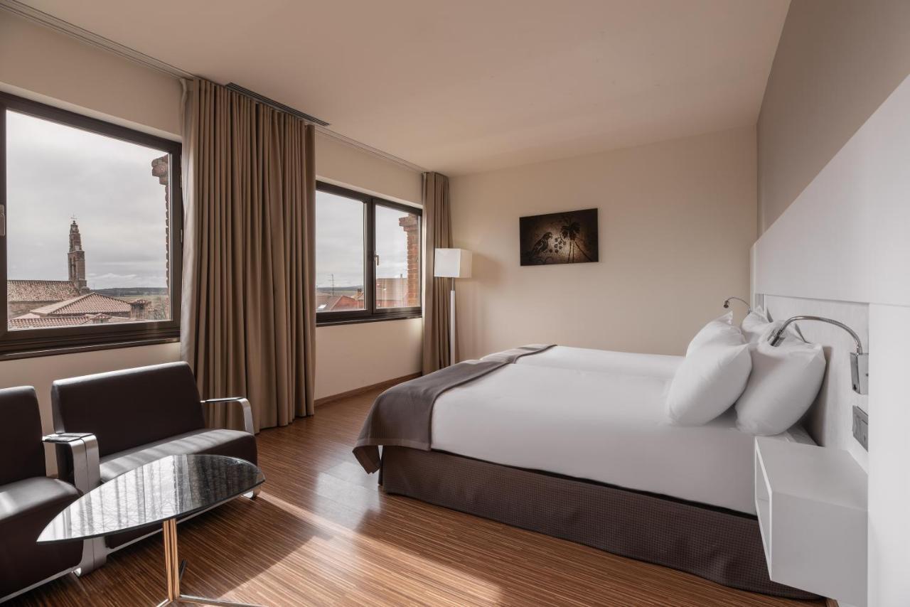 Eurostars Via De La Plata Hotel Astorga Kültér fotó