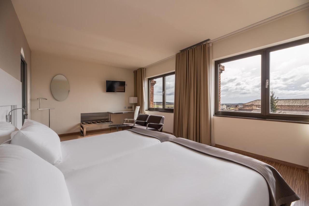 Eurostars Via De La Plata Hotel Astorga Kültér fotó